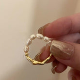 1PC Delicate Gold-Tone Pearl Ring: A Fusion of Classic and Contemporary