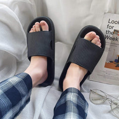 PLMOKN Slippers for Women Fuzzy Winter House Indoor Outdoor Platform Trendy Cozy Girls Shoes With Memory Foam Boots Send To A Friend Best Gifts