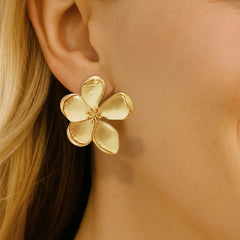 1 Pair Gold Flower Earrings for Women, Trendy Non Piercing Flower Dangle Earring, Elegant Gold Plated Lightweight Floral Earrings for Non-Pierced Ears