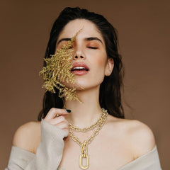 Silver Chunky Link Chain Necklace with Toggle Clasp Adjustable Layered Jewelry for Everyday Evening Wear