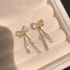 1 Pair Gold Bow Earrings for Women, Delicate Bow and Tassel Design, Elegant Drop Earrings for Weddings and Formal Events, Fashion Jewelry with Rhinestone(Gold)