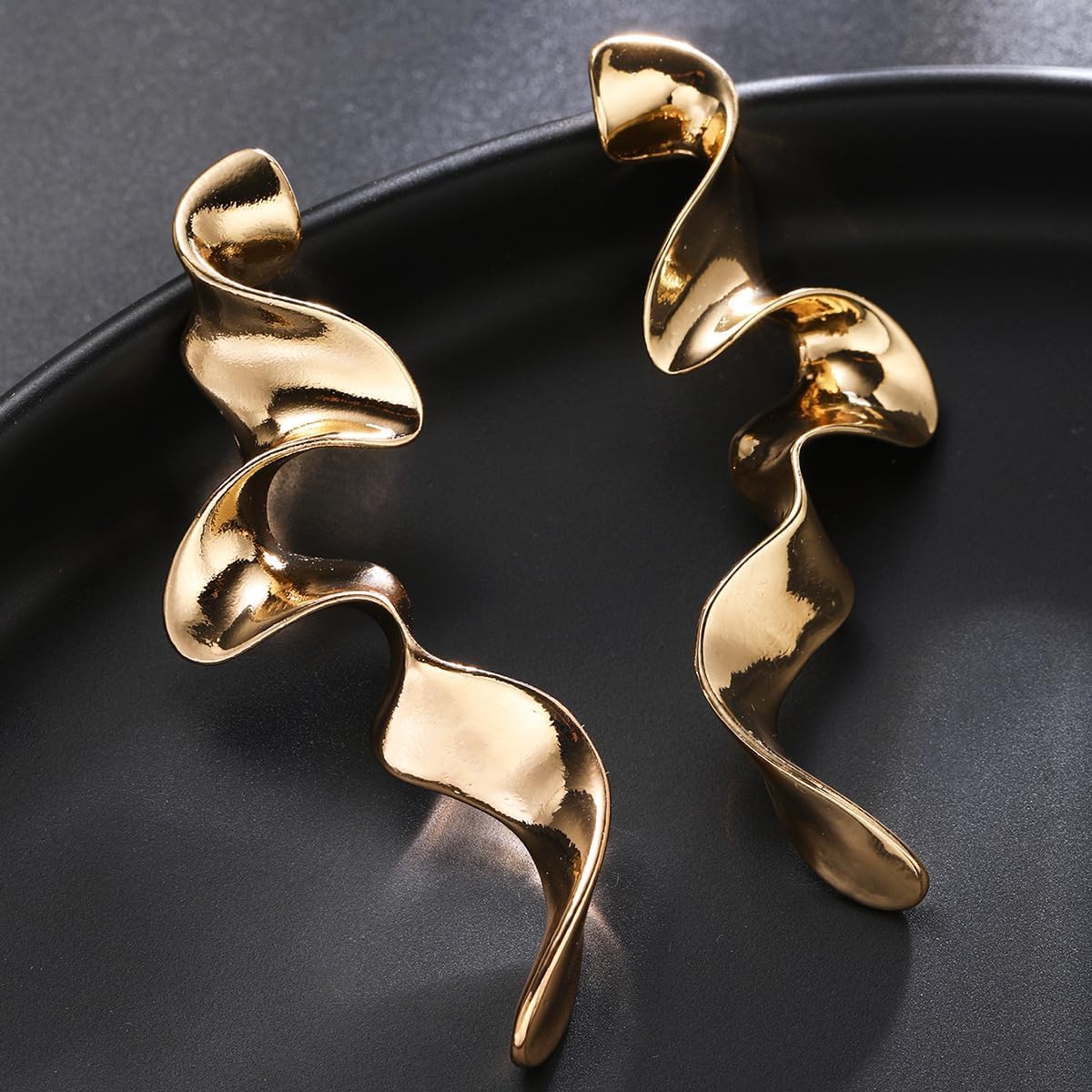 1Pair Irregular Metal Earrings Set, Women's Gold Tone Drop Earrings with Unique Asymmetrical Design, Fashionable Statement Jewelry for Casual and Formal Wear, Earring Set (Gold)