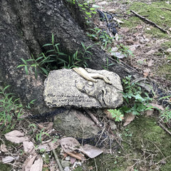 Garden Stepping Stone, Dog Pet Memorial Stones, Loss of Pet Gift - 10 inch L x 5.6 inch W x 1 inch D, Bronze